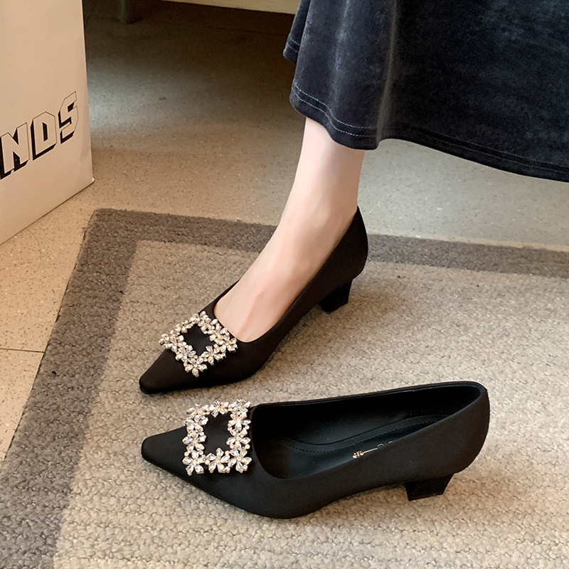 Black Satin Pointed Toe Pumps  - Women Formal Wear Heels incelemesi ve fiyatı