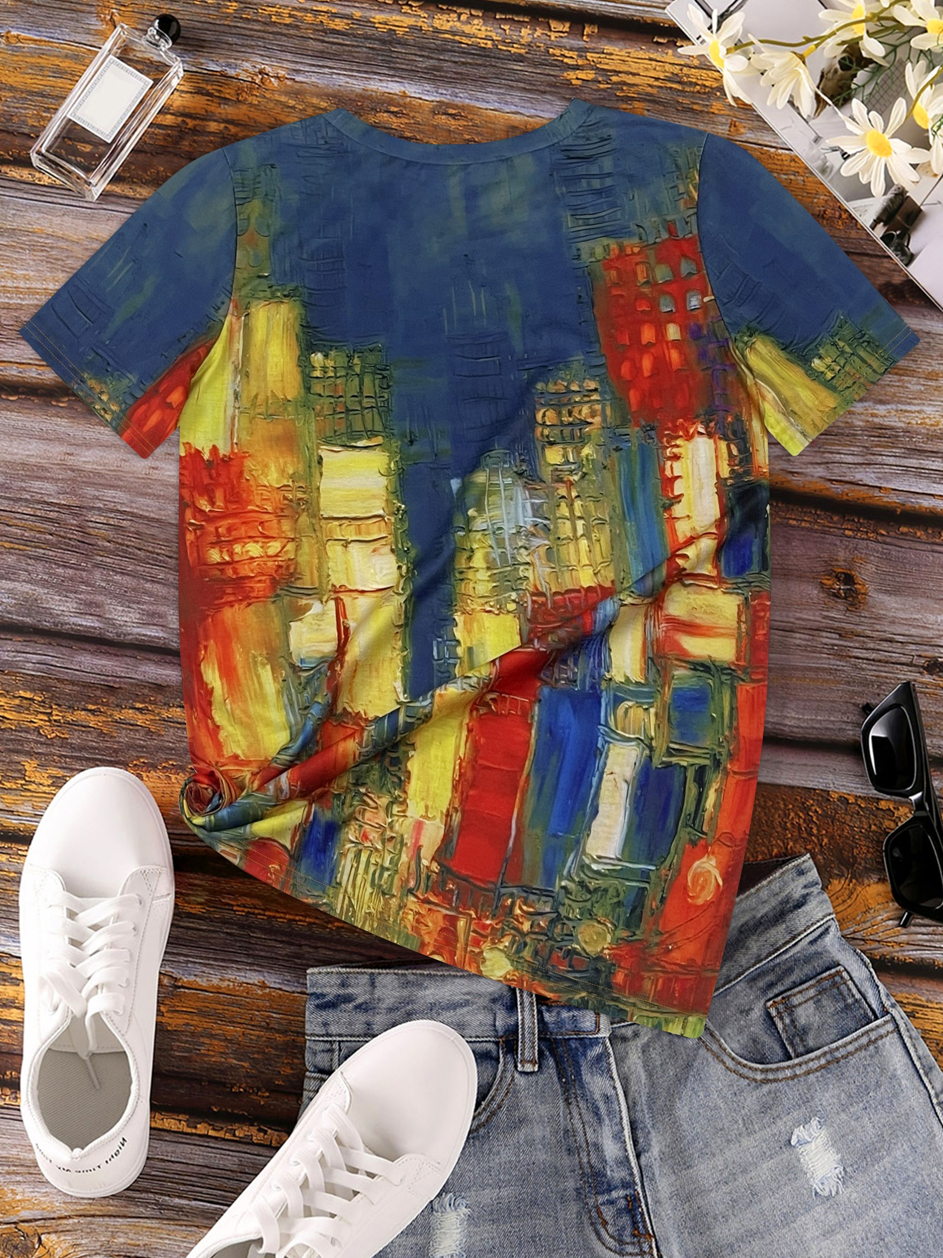 Vibrant Cityscape Women's Tee  - Women'S Formal Evening Wear Tops incelemesi ve fiyatı